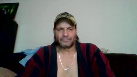 Snapshot of inurass2222 chatting on January 18, 4:19 am inurass2222 online show from January 18, 4:19 am