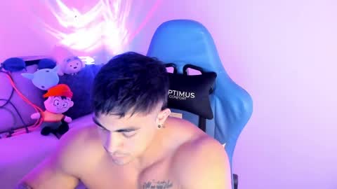 Iron online show from April 18, 12:23 am