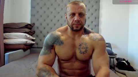 ironhulk22 online show from July 30, 10:36 am