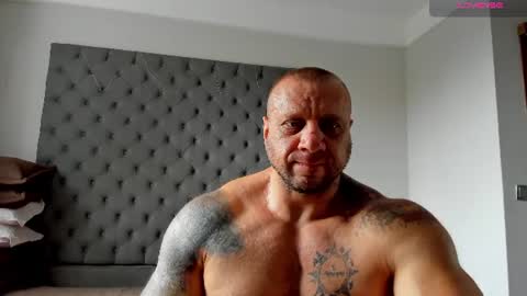 ironhulk22 online show from July 26, 11:07 am