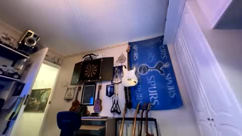 Ironkokkk online show from December 3, 5:30 pm