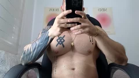 Isaac carter online show from October 6, 1:05 pm