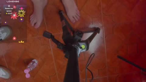 isaac_grey_ online show from April 2, 7:55 pm