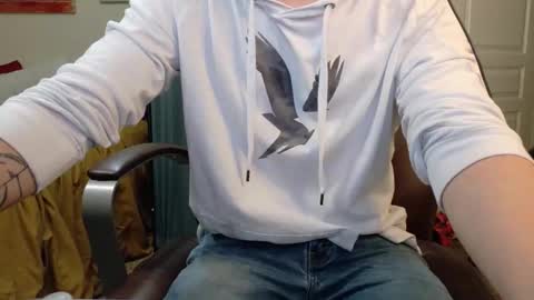 Snapshot of isaac_sheffield chatting on October 20, 11:03 am isaac online show from October 20, 11:03 am