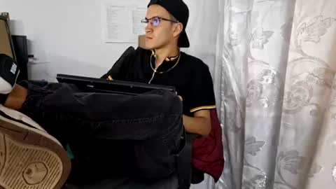 Snapshot of isaac_winter_ chatting on October 21, 2:36 am Isaac online show from October 21, 2:36 am