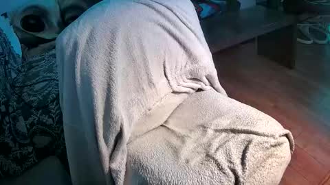 Iskarius online show from April 12, 1:23 pm