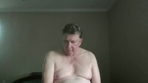 island625103 online show from October 25, 8:43 pm