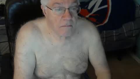 islesman22 online show from December 17, 12:01 pm