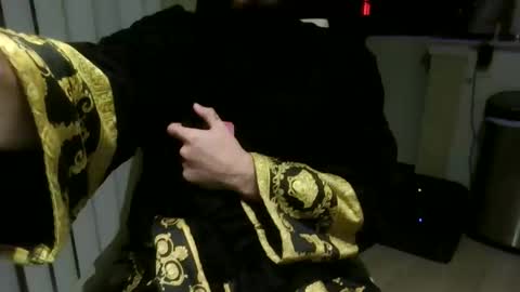 Hung Italian   online show from November 26, 11:13 am