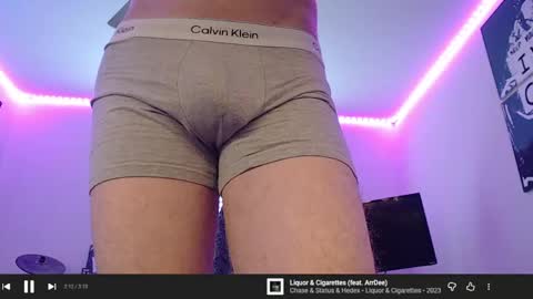 itslamayo online show from March 30, 8:21 pm