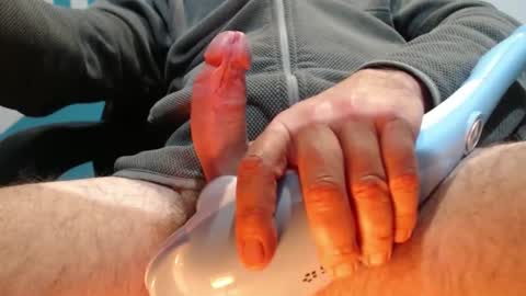 Snapshot of itsmeyes69 chatting on September 17, 9:38 pm itsmeyes69 online show from September 17, 9:38 pm