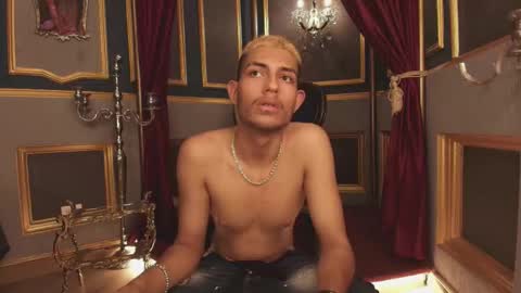 itszairen online show from February 6, 6:32 am