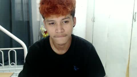 itzme_john online show from June 17, 4:47 am