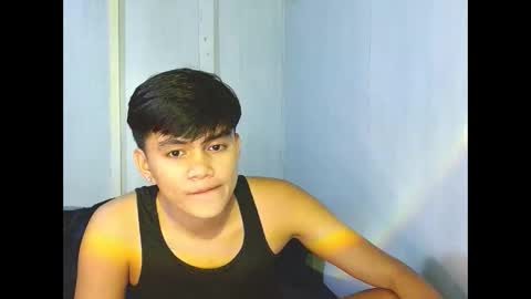 iya143 online show from September 25, 10:03 am