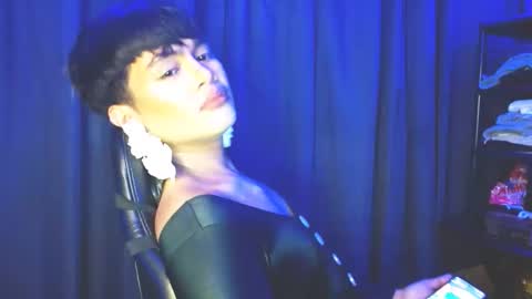 iya143 online show from September 19, 12:38 pm