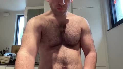 Izylduur online show from January 14, 11:37 am