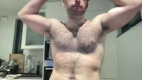 Izylduur online show from January 17, 4:04 am