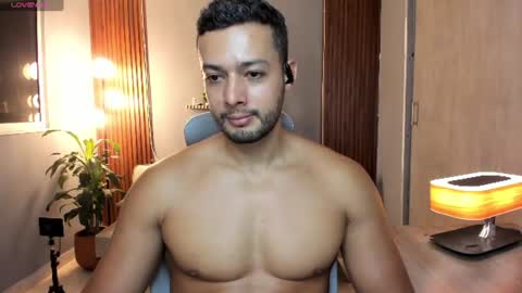 Calix  Independient model Insta and twt Calixsnake online show from July 28, 12:18 am