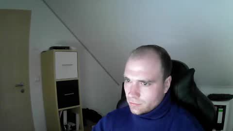 here4y online show from November 18, 10:08 am