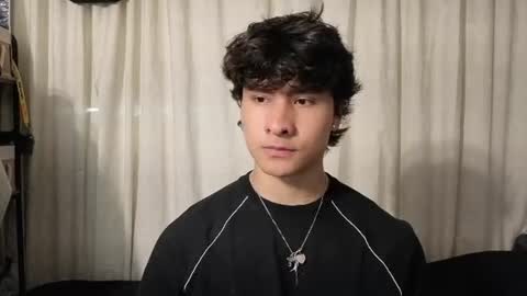 Noah online show from June 9, 6:09 pm