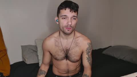 Snapshot of jackdesfeux chatting on January 14, 4:04 am Jack  online show from January 14, 4:04 am