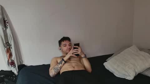 Snapshot of jackdesfeux chatting on February 18, 5:33 pm Jack  online show from February 18, 5:33 pm