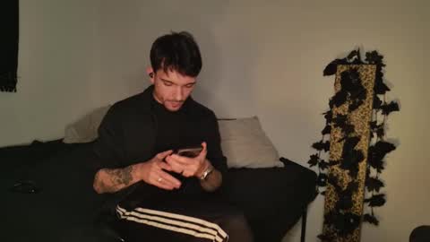 Snapshot of jackdesfeux chatting on October 9, 7:02 am Jack  online show from October 9, 7:02 am