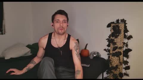 Snapshot of jackdesfeux chatting on October 5, 8:29 am Jack  online show from October 5, 8:29 am