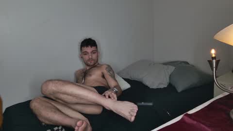 Snapshot of jackdesfeux chatting on January 1, 4:07 am Jack  online show from January 1, 4:07 am