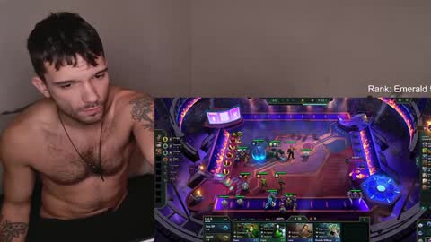 Snapshot of jackdesfeux chatting on December 15, 10:58 pm Jack  online show from December 15, 10:58 pm