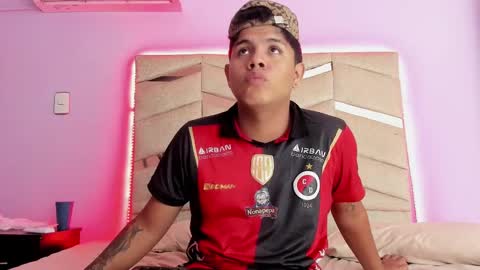 Jackson  online show from December 18, 9:29 pm