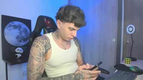 jacobb116 online show from November 13, 1:21 am