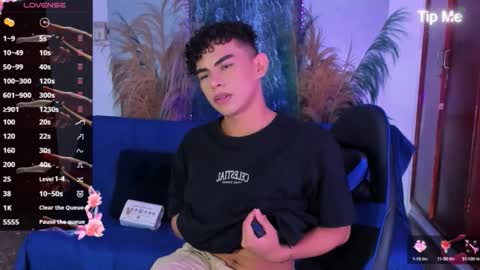 javi15  online show from October 9, 6:18 am