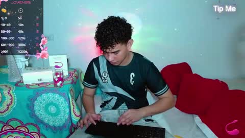 javi15  online show from January 21, 6:23 am