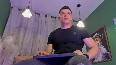 Snapshot of jakee_tyler chatting on December 13, 12:09 am Jake Tyler online show from December 13, 12:09 am