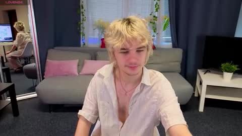 JameMiller online show from March 3, 7:16 am