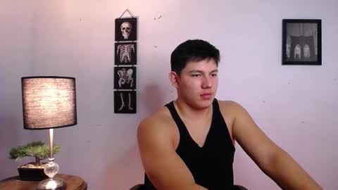 james_cr online show from November 17, 11:41 pm