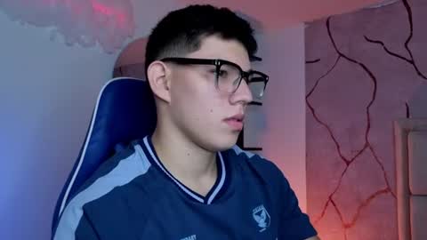 james_cr online show from July 25, 12:35 pm