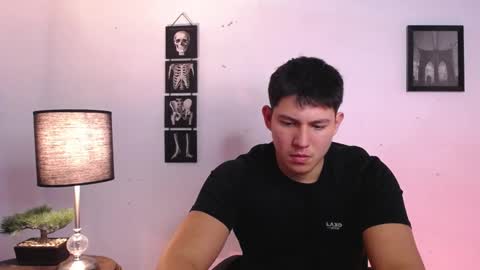 james_cr online show from November 16, 12:57 am