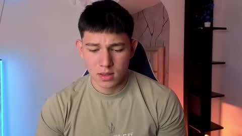 james_cr online show from July 28, 12:12 pm
