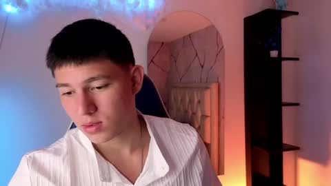 james_cr online show from July 27, 12:23 pm