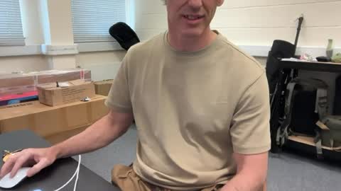 Vitiligo James online show from August 3, 3:29 pm