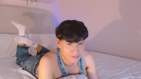 Jamie femboy online show from December 1, 10:46 pm