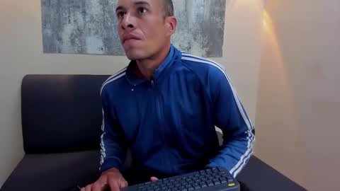 Jason online show from February 9, 8:02 pm