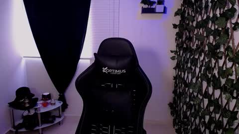 JKing  online show from February 2, 1:08 pm