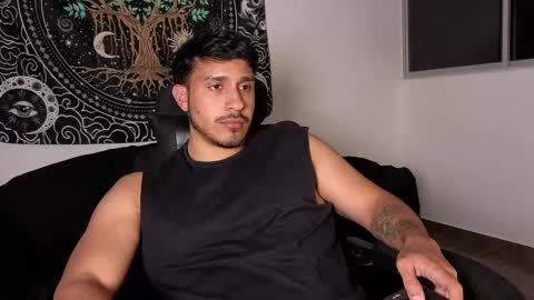 Snapshot of jay_marcos chatting on September 27, 4:32 am Jay marcos online show from September 27, 4:32 am