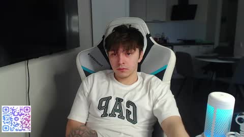 Jayce online show from April 15, 6:24 am