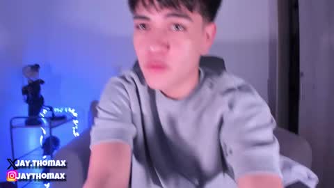 jaythomax online show from January 31, 7:18 am