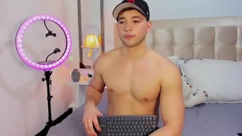 Snapshot of jdaniel_shellby chatting on January 31, 4:03 am jhon online show from January 31, 4:03 am