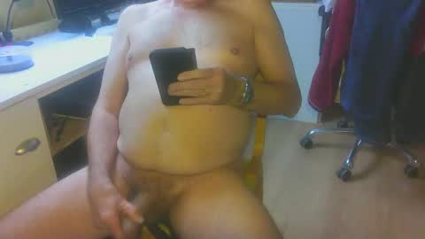 jdegroot7 online show from December 14, 7:59 am